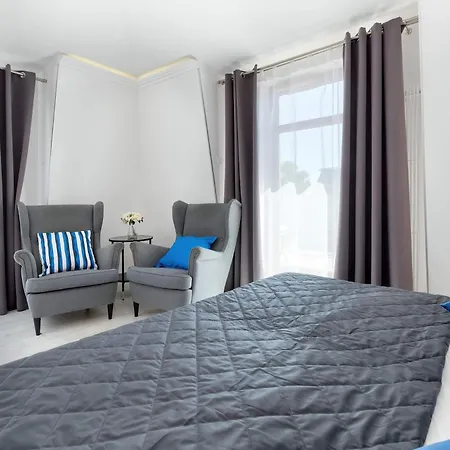 Spacious In For 8 People By Renters Διαμέρισμα