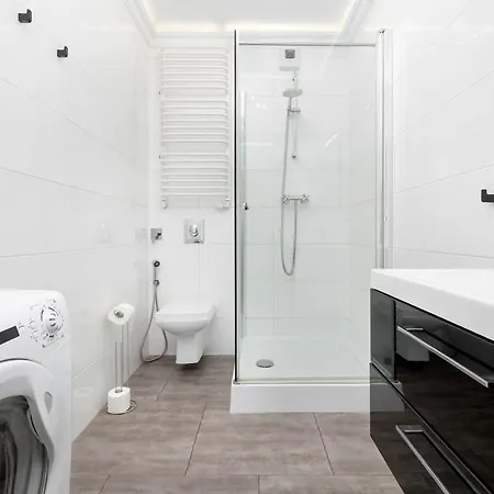 شقة Spacious In For 8 People By Renters *