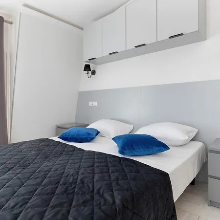 Spacious In For 8 People By Renters شقة سوبوت