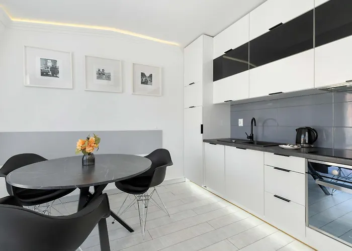 Spacious In For 8 People By Renters Διαμέρισμα