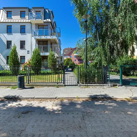 Spacious In For 8 People By Renters Appartement *