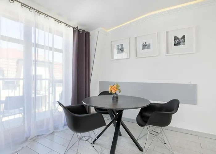 Lägenhet Spacious In For 8 People By Renters Sopot